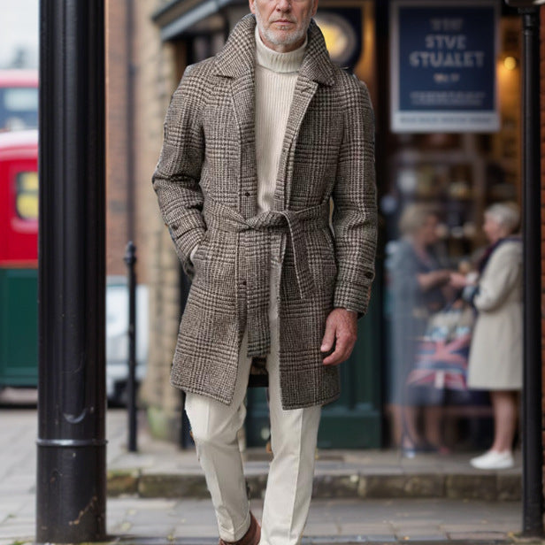 Herren modischer Trenchcoat mit praktischen Taschen und modernem Schnitt Heidi-Mode