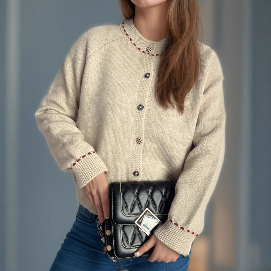 Damen Strickjacke mit dekorativen Knopfdetails und breiten Ärmeln Heidi-Mode