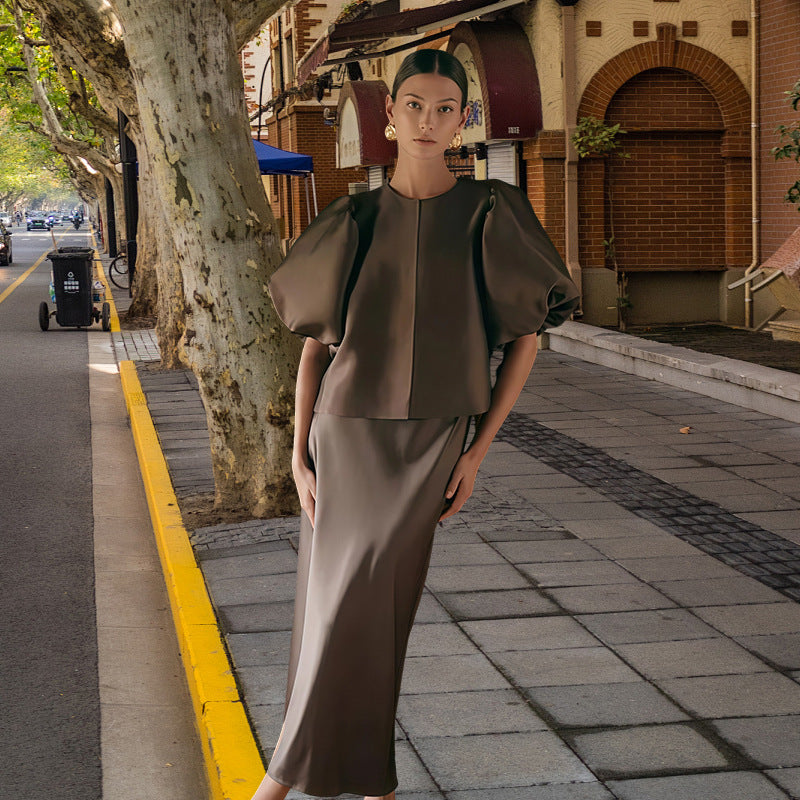 Damen Elegantes Midikleid mit strukturiertem Oberteil und voluminösen Ärmeln Heidi-Mode