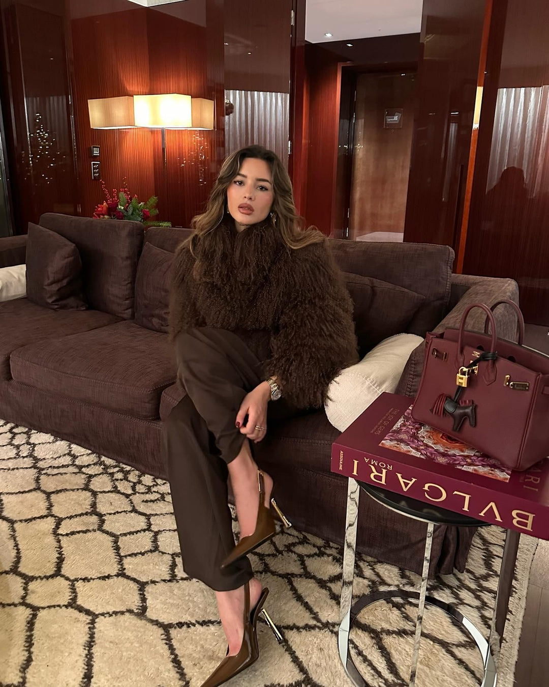 Damen Kuschelige Kunstfelljacke mit hohem Kragen und eleganten Details Heidi-Mode