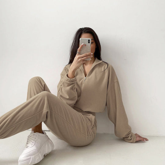 Damen lässiges Fleece-Loungewear-Set mit modernem Reißverschluss und weiten Ärmeln Heidi-Mode