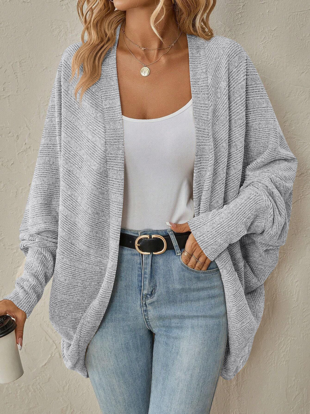 Damen Oversized Strickjacke mit großzügigem Schnitt und feiner Textur Heidi-Mode