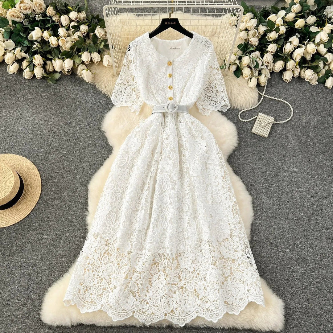 Heidi-Mode | Mittel langes Spitzenkleid