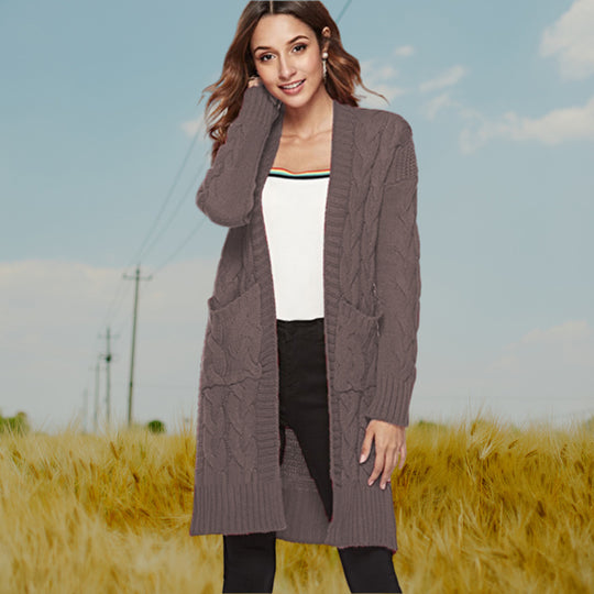 Damen Strickmantel mit großen Taschen und eleganten Zopfmustern Heidi-Mode