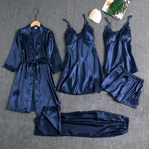 Luxuriöses Pyjama-Set