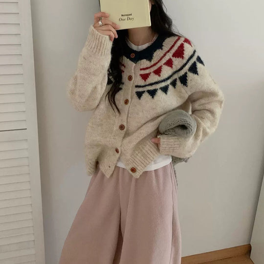 Damen Grobstrickcardigan mit aufwendigem Farbmuster und komfortablem Knopfverschluss Heidi-Mode