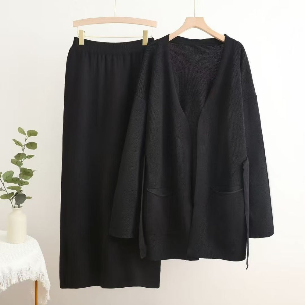Damen lässiges Strickensemble mit tiefem V-Ausschnitt und praktischen Taschen Heidi-Mode