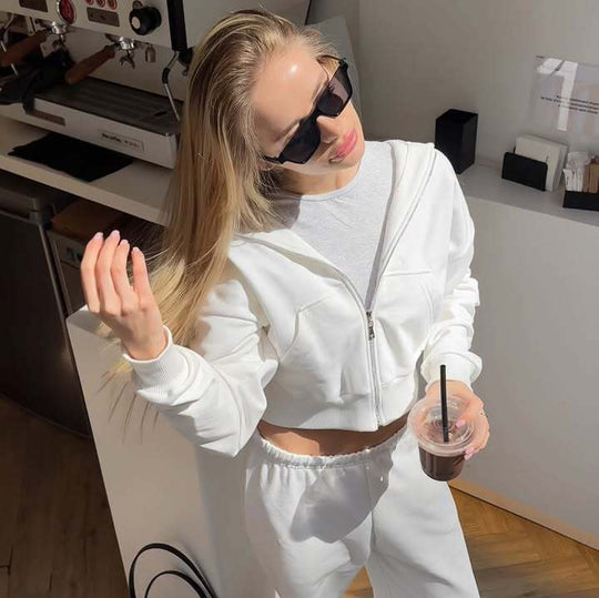 Damen modischer kurz geschnittener Sweatjacke mit Reißverschluss Heidi-Mode