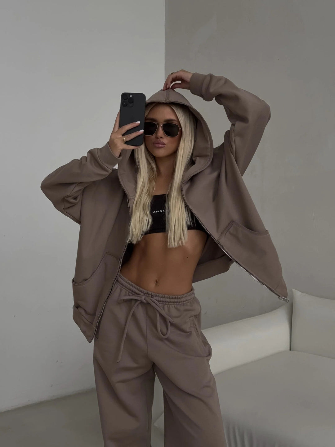 Damen lässiger Oversized Hoodie und bequeme Jogginghose mit modischen Details Heidi-Mode