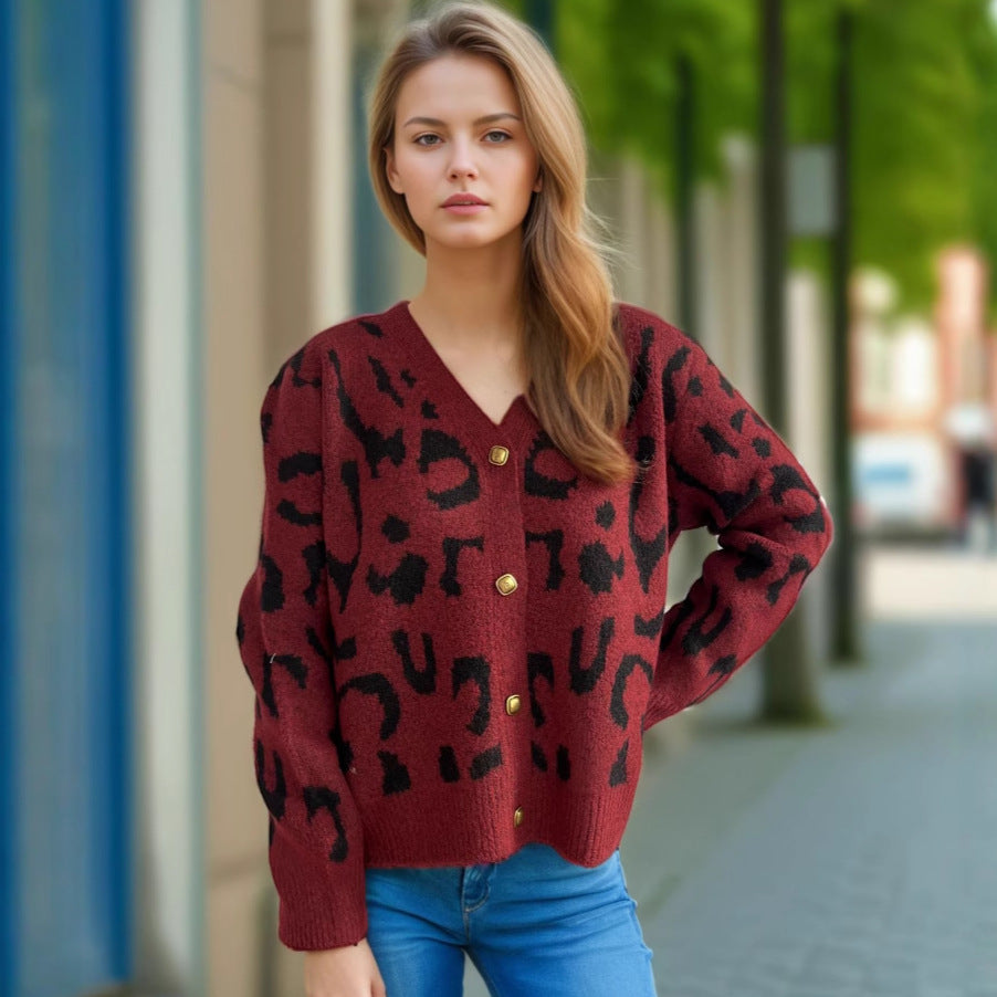 Damen Strickjacke im modernen Leopardenmuster mit Knopfdetails Heidi-Mode