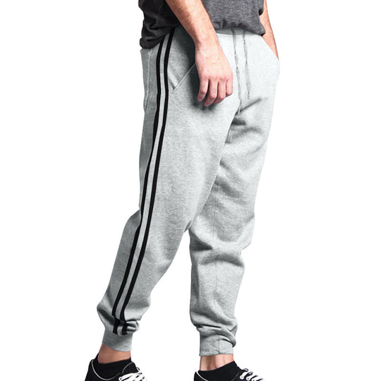 Herren sportliche Jogginghose mit seitlichen Kontraststreifen und elastischem Bund Heidi-Mode
