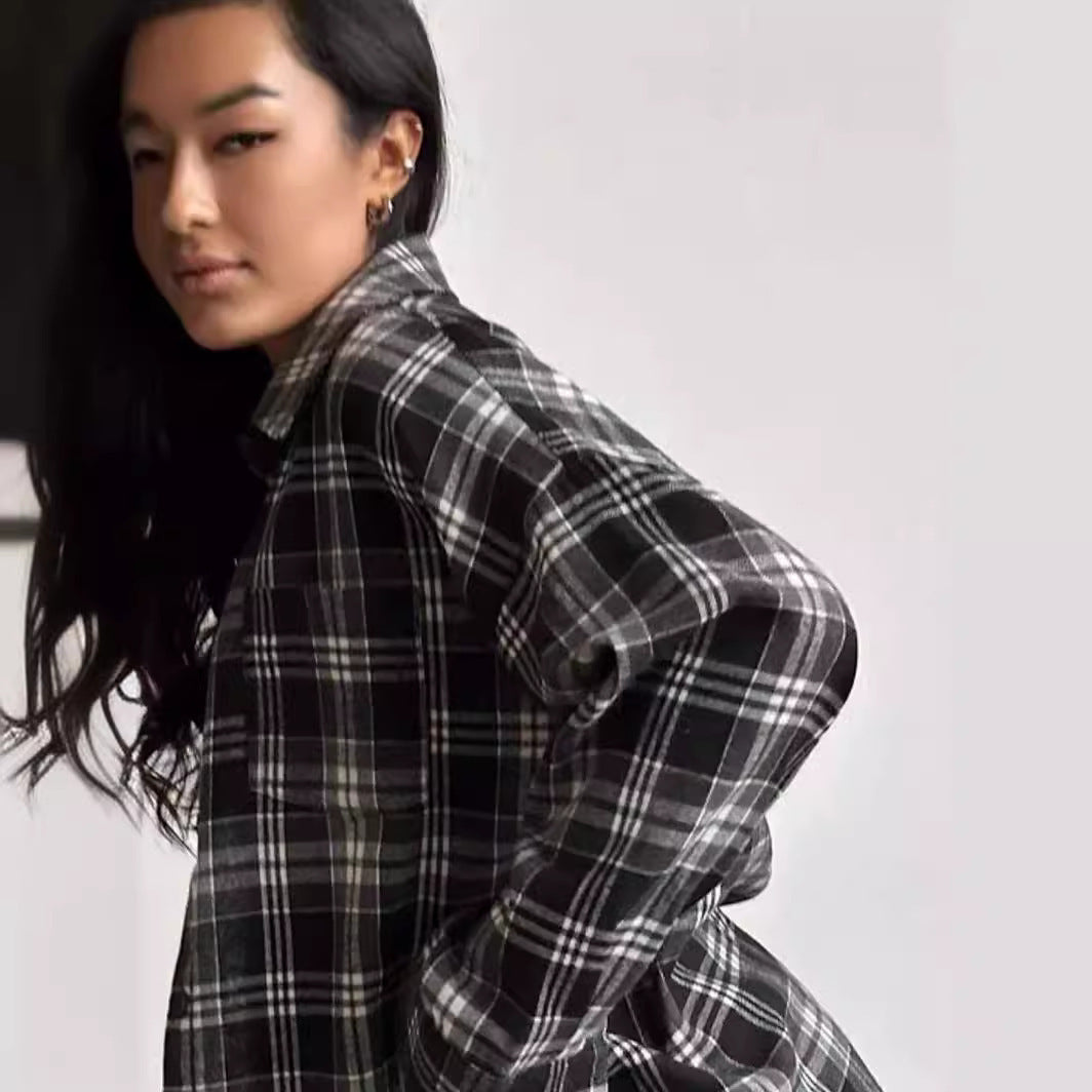 Damen Gemütliches Karoshirt mit hohem Kragen und Knopfverschluss Heidi-Mode