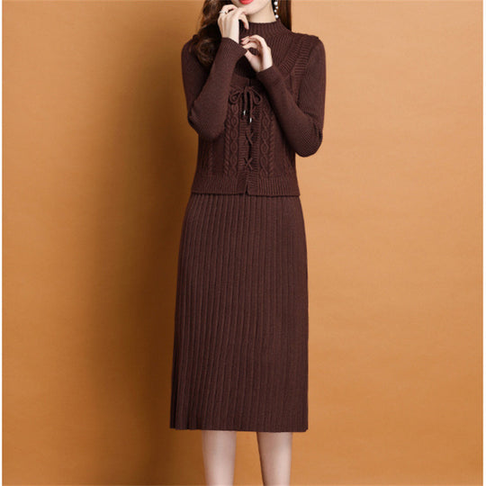 Damen elegantes Strickkleid mit hochgeschlossenem Kragen und dekorativem Zopfdesign Heidi-Mode