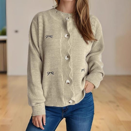 Damen Strickjacke mit verspieltem Knopf-Detail und schöner Struktur Heidi-Mode