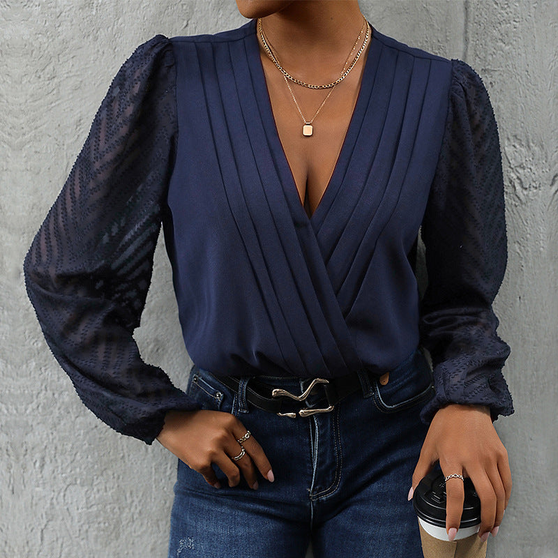 Damen Wickelbluse mit feinen Plissee-Details und transparenten Ärmeln Heidi-Mode