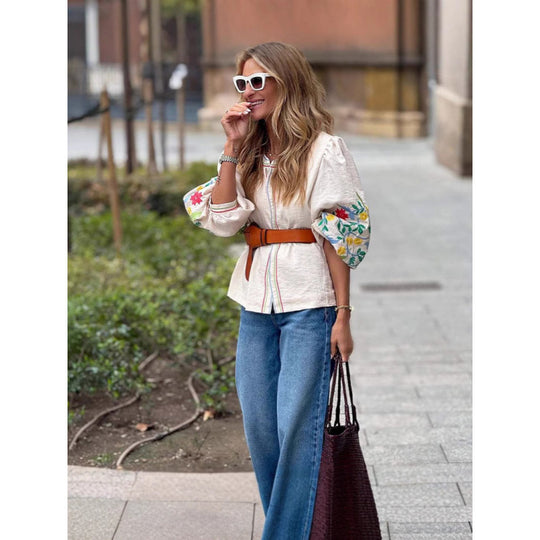 Damen Bluse mit bunten Stickereien und voluminösen Ärmeln Heidi-Mode