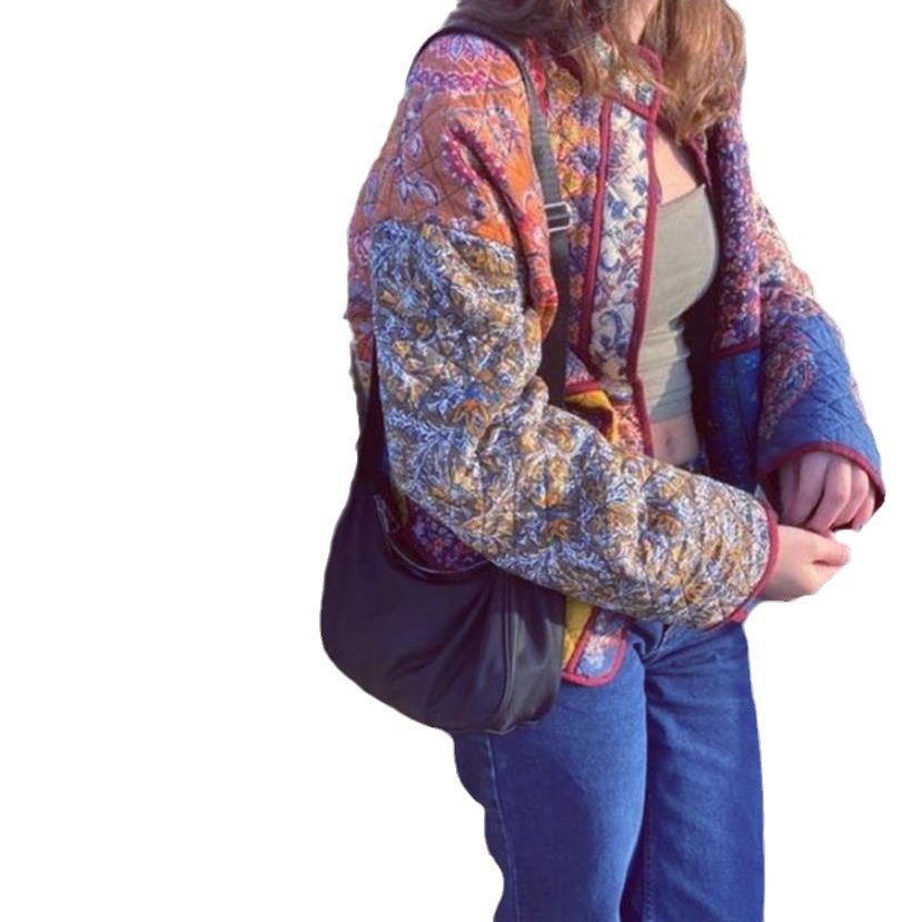 Damen Quilted Jacke mit buntem Patchwork-Design und praktischen Taschen Heidi-Mode