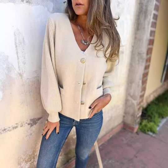 Damen Modische Strickjacke mit Knopfdetails und Taschen Heidi-Mode