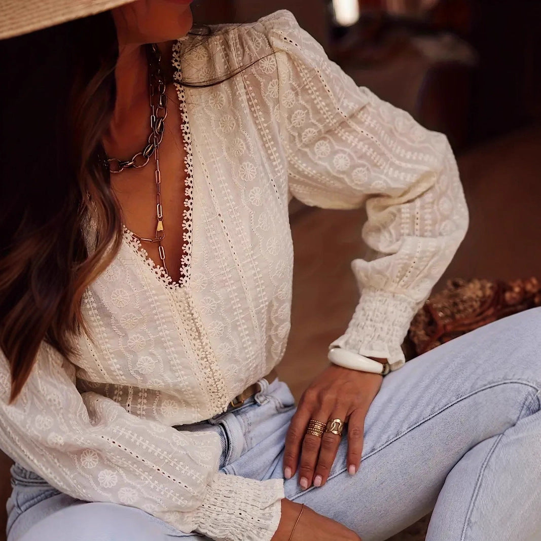 Damen Bluse mit kunstvollen Stickereien und Volumenärmeln Heidi-Mode