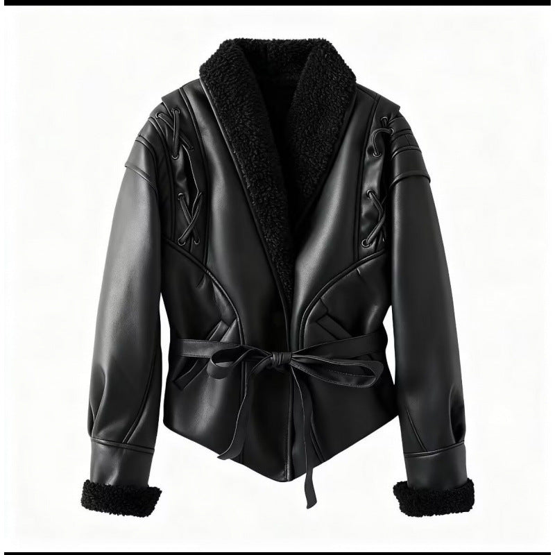 Damen Kunstlederjacke mit warmem Teddyfutter und eleganten Schnürdetails Heidi-Mode
