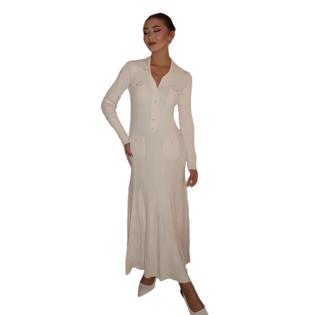 Damen Elegantes Maxikleid mit dekorativen Knopfdetails und taillierter Silhouette Heidi-Mode