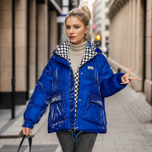 Damen modische kurze Pufferjacke mit Kapuze und praktischen Taschen Heidi-Mode