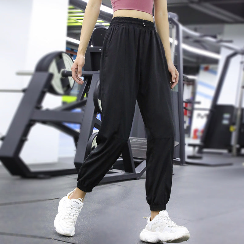 Damen Sporthose mit elastischem Bund, praktischen Taschen und atmungsaktivem Material Heidi-Mode