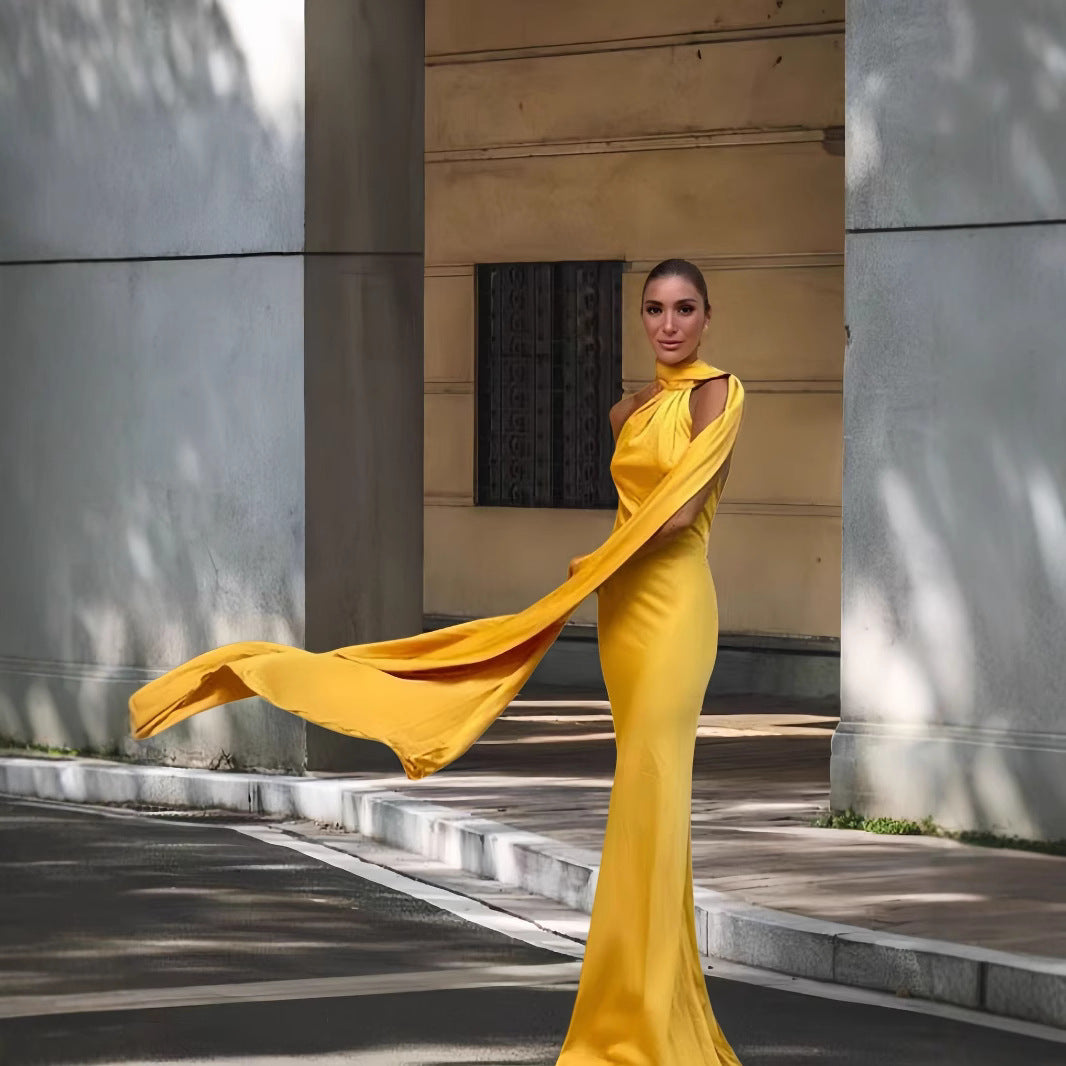 Damen Elegantes und fließendes Abendkleid mit asymmetrischem Ausschnitt Heidi-Mode