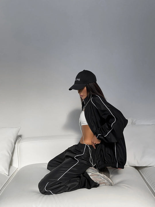 Damen Sportliche Kapuzenjacke und weite Jogginghose im Set Heidi-Mode