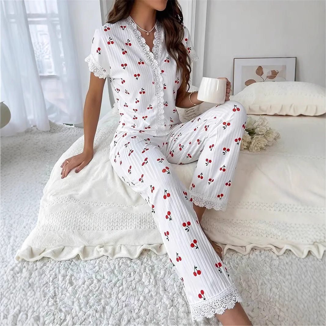 Damen Schlafanzug Set mit verspieltem Kirschmotiv und Spitze Heidi-Mode