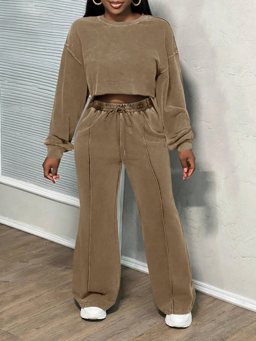 Damen lässiges cropped Lounge-Set mit weitem Hosen und praktischem Kordelzug Heidi-Mode
