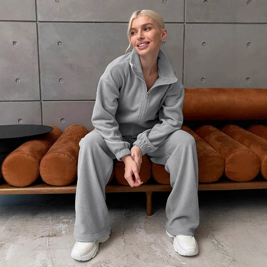 Damen Elegantes Fleece-Trainingsset mit hohem Kragen und weitem Bein Heidi-Mode