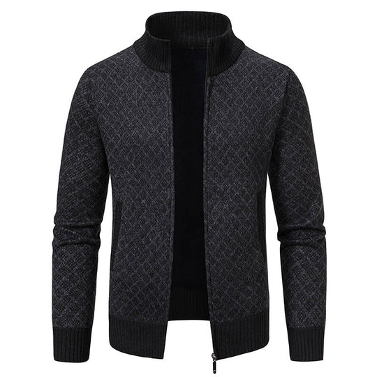 Herren Strickjacke mit modernem Zopfdesign und hohem Stehkragen Heidi-Mode