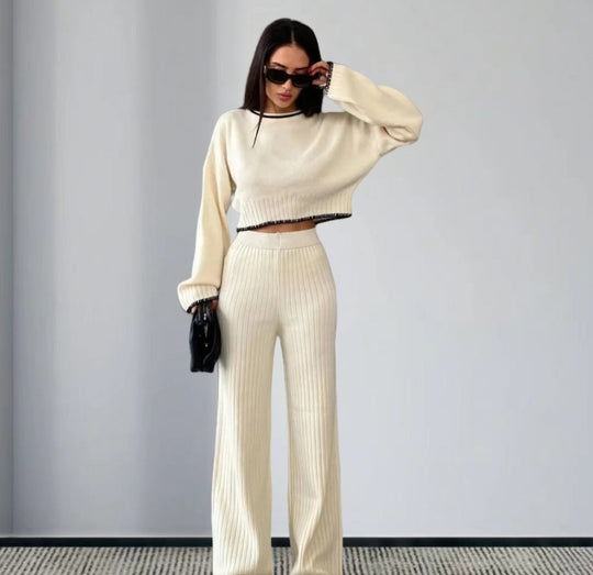 Damen elegantes Strickanzug mit weitem Bein und romantischen Ärmeln Heidi-Mode