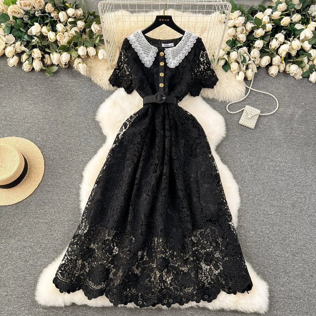 Heidi-Mode | Mittel langes Spitzenkleid
