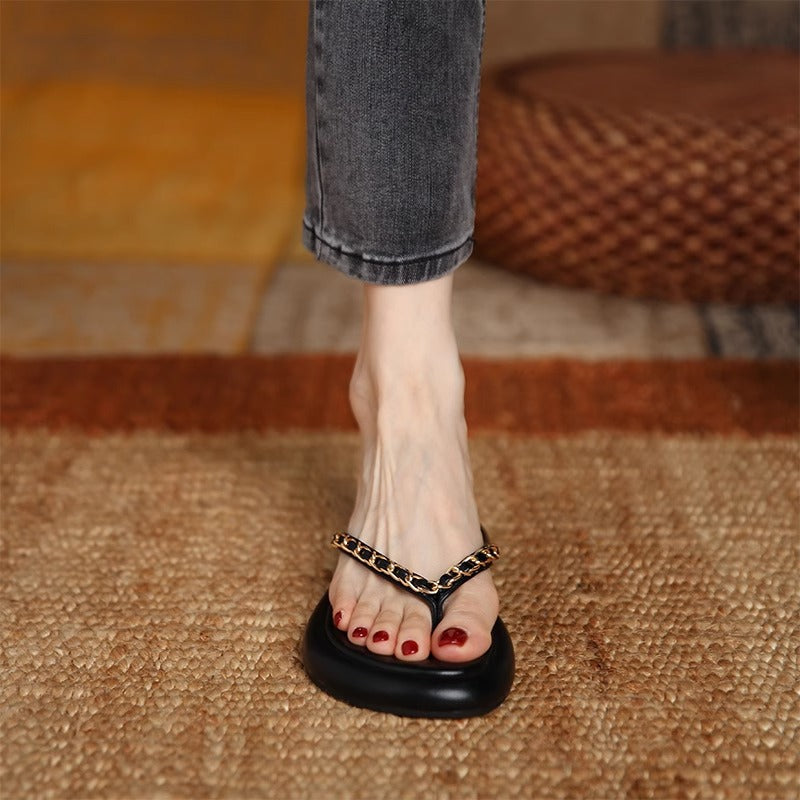 Damen modische Zehentrenner mit elegantem Ketten-Detail Heidi Mode