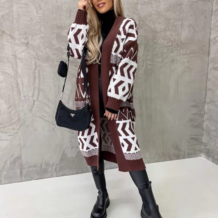 Damen Strickmantel mit modernem grafischen Muster und lässiger Passform Heidi-Mode