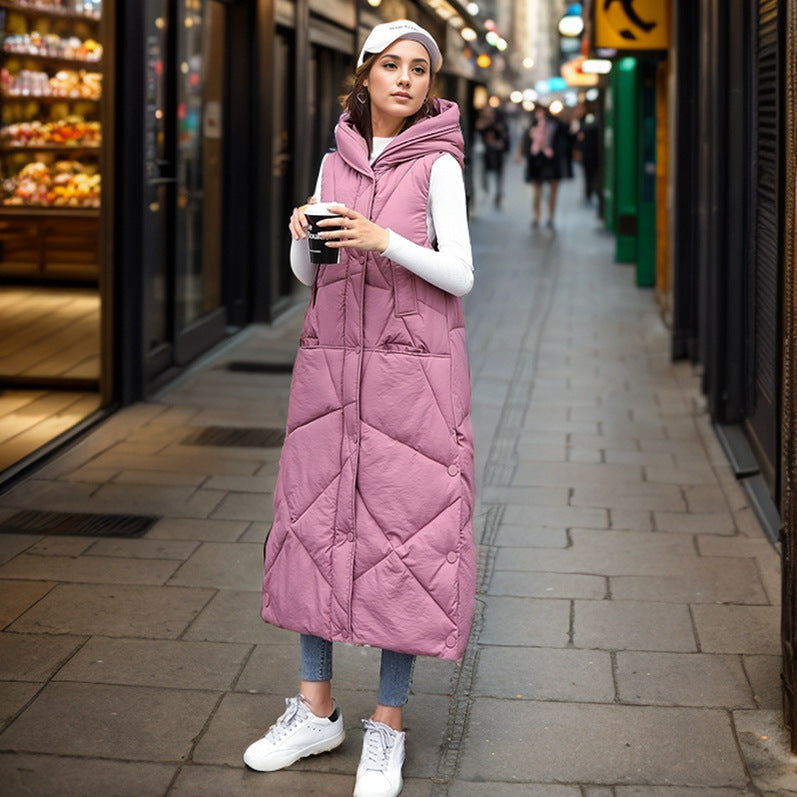 Damen gesteppte lange Weste mit isolierender Kapuze und praktischen Taschen Heidi-Mode