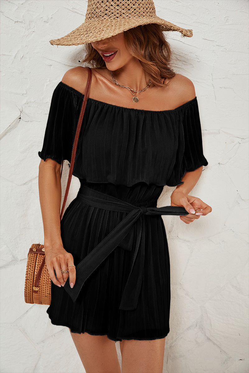 Damen Off-Shoulder Playsuit mit fließenden Falten und tailliertem Gürtel Heidi-Mode