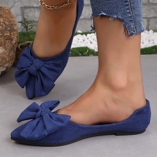Flache Schuhe mit spitzer Zehenpartie