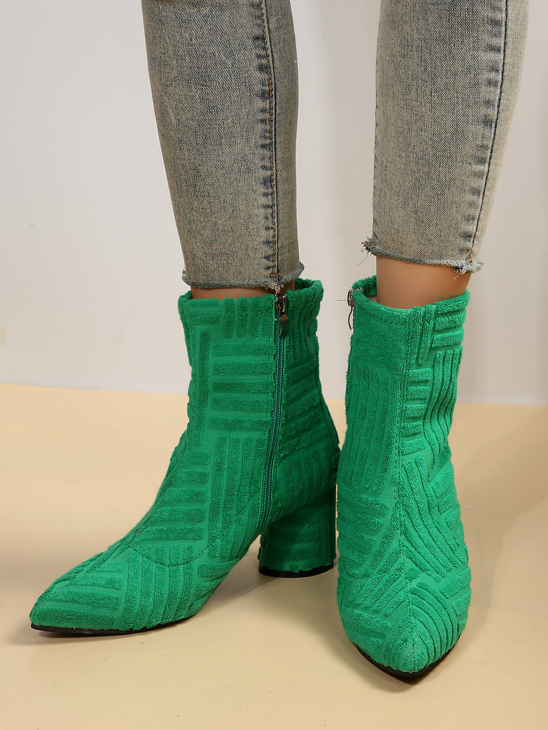 Damen Stiefeletten mit zeitgemäßem Strickdesign und komfortablem Blockabsatz Heidi-Mode