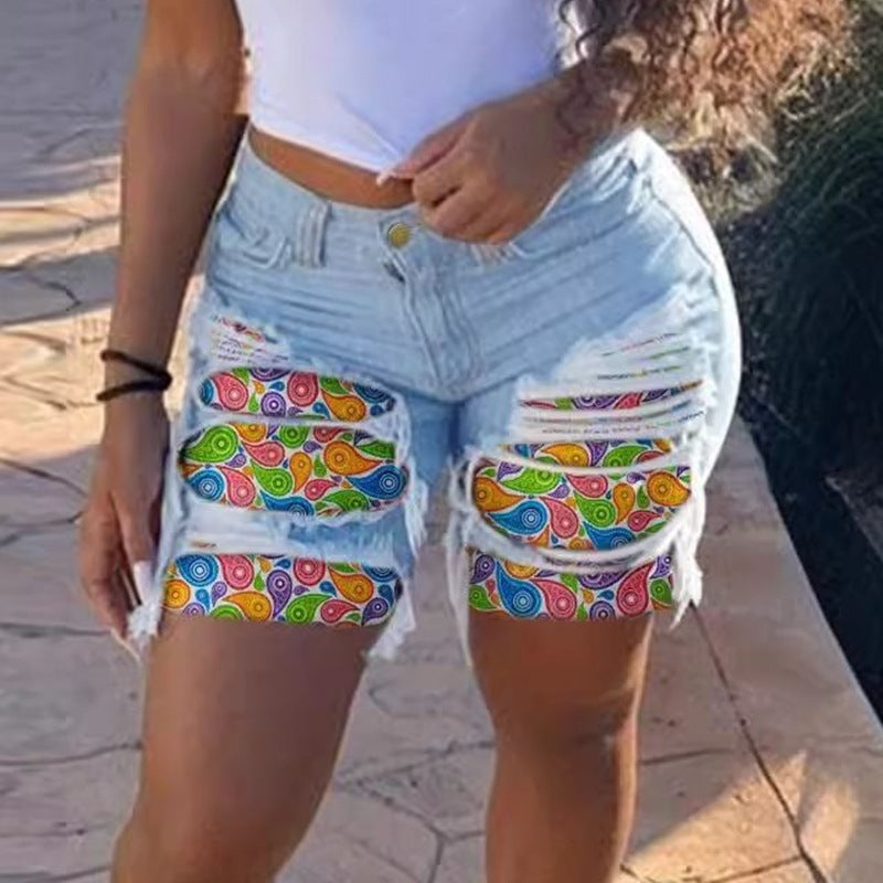 Damen Jeans-Shorts mit buntem Muster und stylishen Ausfransen Heidi-Mode