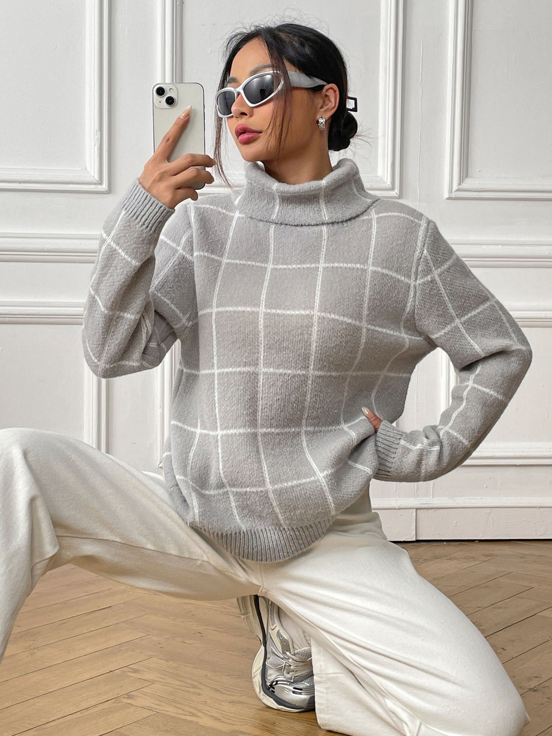 Damen Pullover mit hohem Kragen und kariertem Muster Heidi-Mode