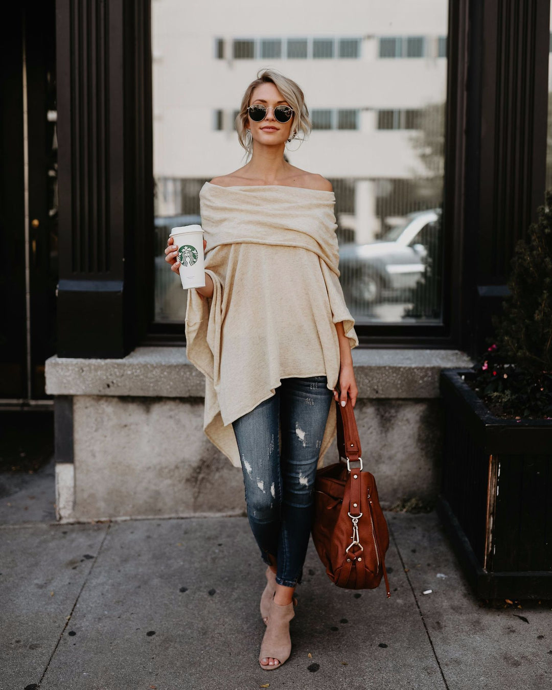 Damen lässiger Poncho mit asymmetrischem Saum Heidi-Mode
