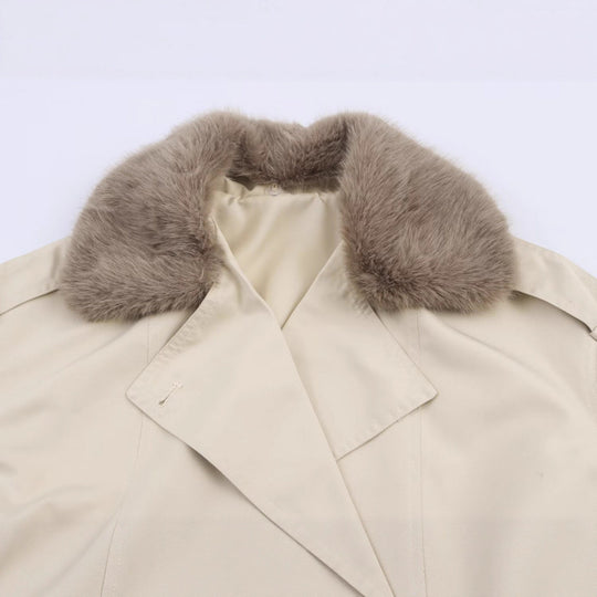 Damen modische Jacke mit kunstvollem Fellkragen und doppelter Knopfblende Heidi-Mode