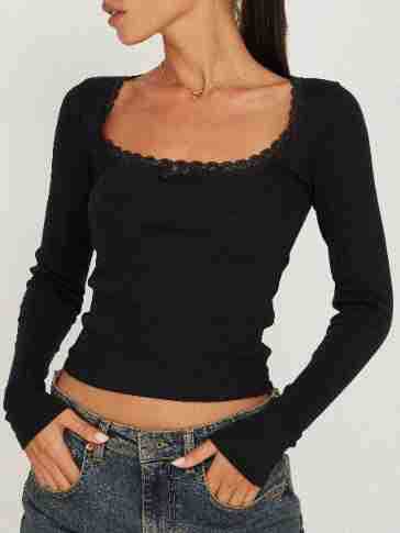 Damen Langarmoberteil mit feiner Spitzenkante und figurbetontem Schnitt Heidi-Mode