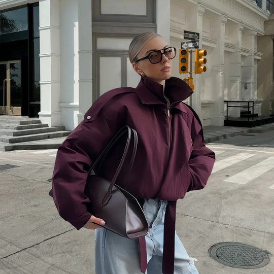 Damen Urbaner Parka mit hohem Stehkragen und innovativem Schnitt Heidi-Mode