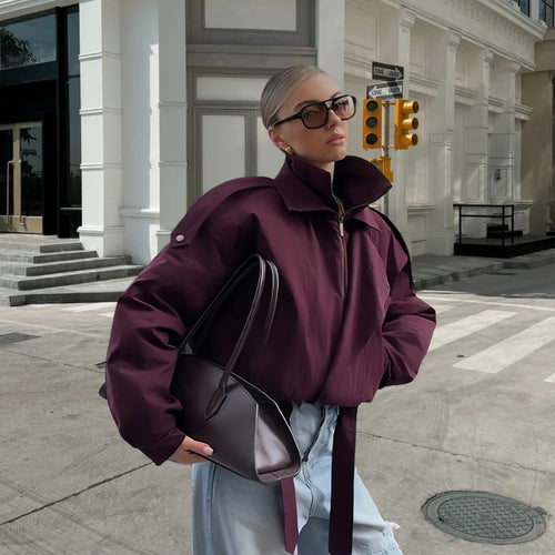Damen Urbaner Parka mit hohem Stehkragen und innovativem Schnitt Heidi-Mode