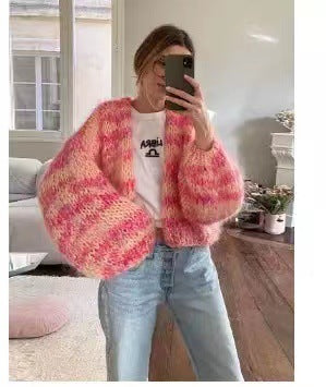 Damen Strickjacke mit voluminösen Ärmeln und farbverlaufendem Design Heidi-Mode