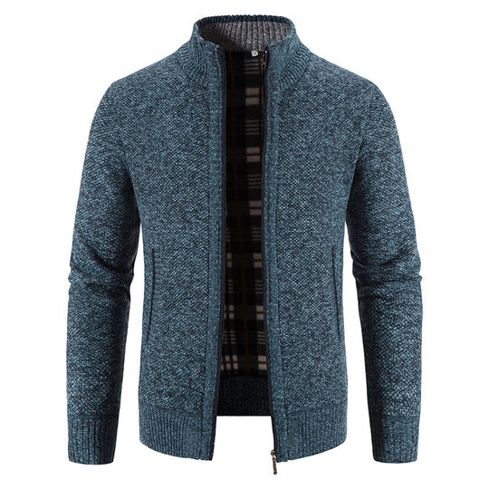 Herren Strickjacke mit modernem Stehkragen und praktischen Taschen Heidi-Mode